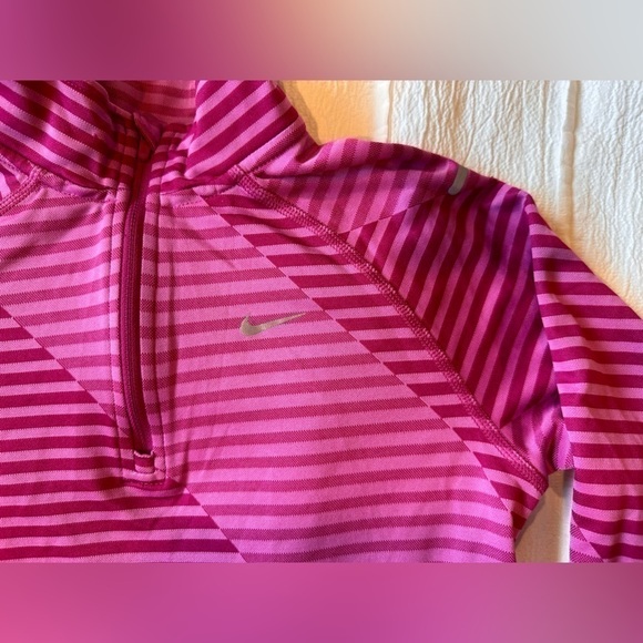 🌞BOGO🌞Nike dri fit - Picture 2 of 6